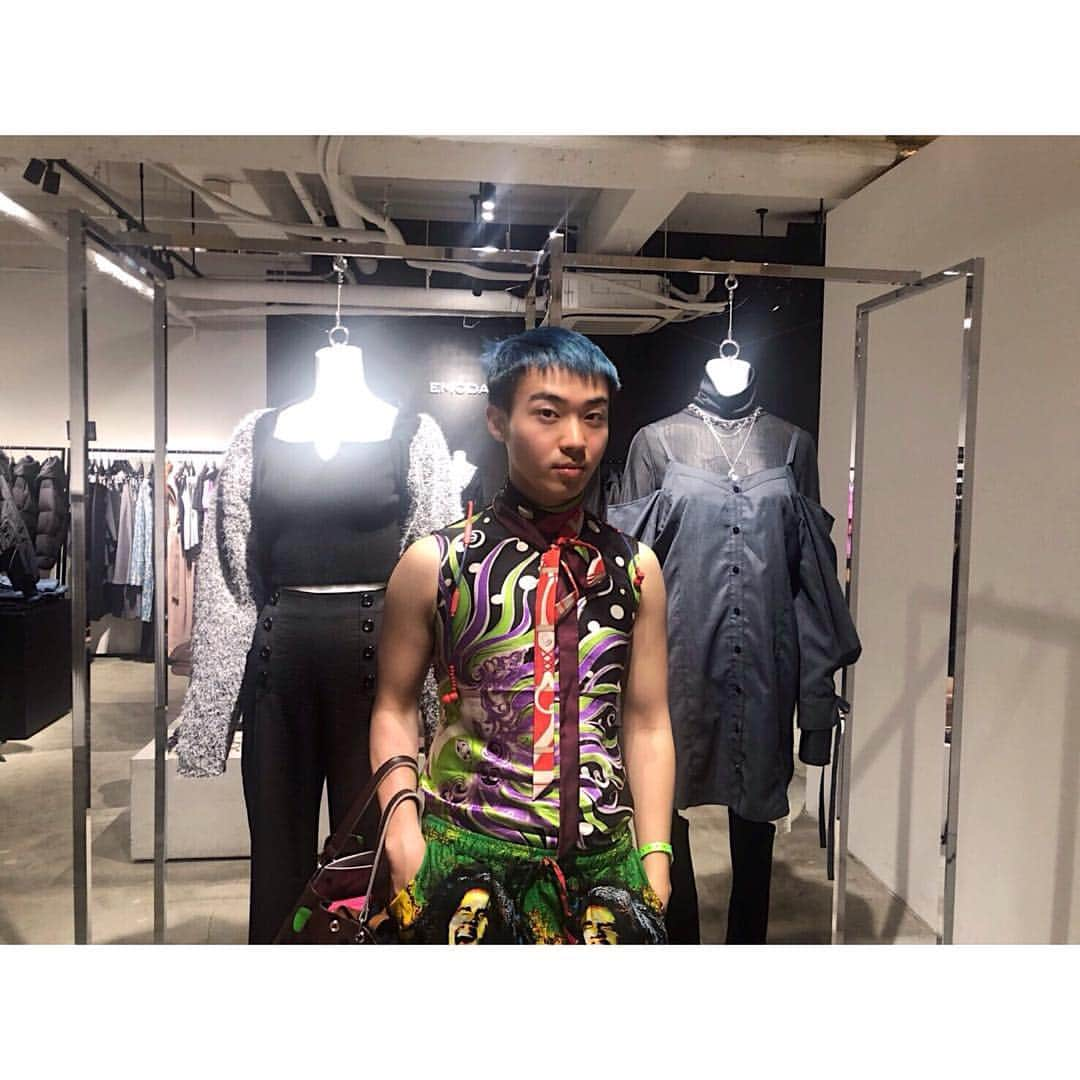 EMODAさんのインスタグラム写真 - (EMODAInstagram)「ㅤㅤㅤ  2019 Autumn/Winter EXHIBITION -BLACK-ㅤㅤㅤ  ㅤㅤㅤ ㅤㅤㅤ  SNAP✔️📷ㅤㅤㅤ  ㅤㅤㅤ  Special thanks❤️ ㅤㅤㅤ ㅤㅤㅤ ㅤㅤㅤ OFFICIAL BLOGにて展示会の様子を公開中👀 ㅤㅤㅤ #EMODA #EXHIBITION #autumn  #winter  ㅤㅤㅤ ㅤㅤㅤ #ゆきぽよ #バービー #岡田結実  #夏焼雅  #下村実生  #lol #moca #hibiki #honoka #布川桃花 #田中アリス #清水文太」4月22日 19時28分 - emoda_official