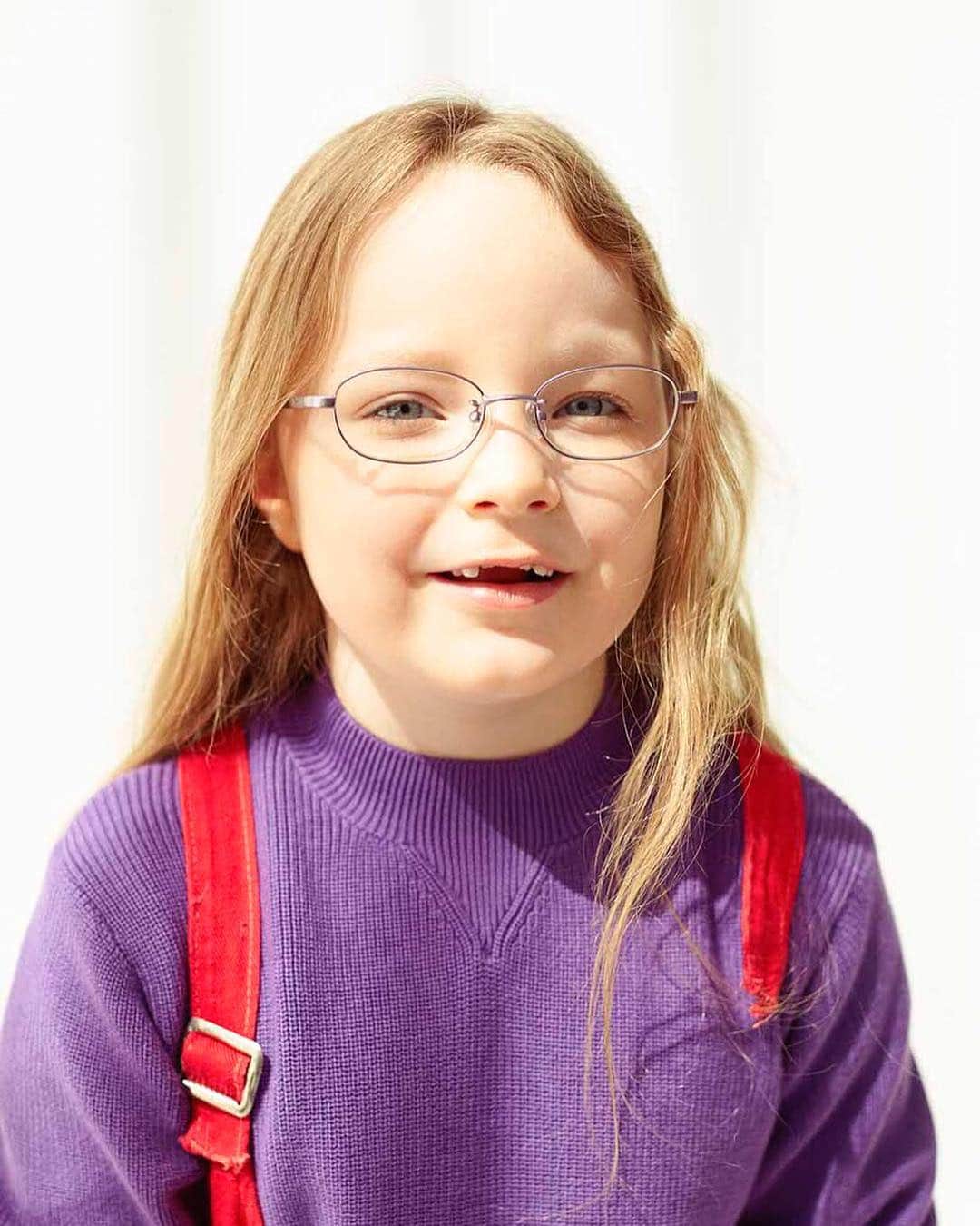 JINS公式さんのインスタグラム写真 - (JINS公式Instagram)「JINS KIDS & JUNIOR  #JINS #JINSKIDS #KIDS #JUNIOR #子供メガネ #こどもメガネ #子どもメガネ #子供 #子ども #こども #メガネ #眼鏡 #めがね #ジンズ #eyewear #eyeglasses #glasses #milkjapon #girls #kidsglasses #kidseyewear #笑顔とメガネ #笑顔が好き #パープルコーデ #こどもファッション #メタルフレーム #パープルカラー #むらさき #ジュニアコーデ #ジュニアファッション @jins_japan @milk_japon  品番：KMF-19S-254 ※店舗により在庫状況・取り扱い商品が異なります。」4月22日 20時06分 - jins_japan