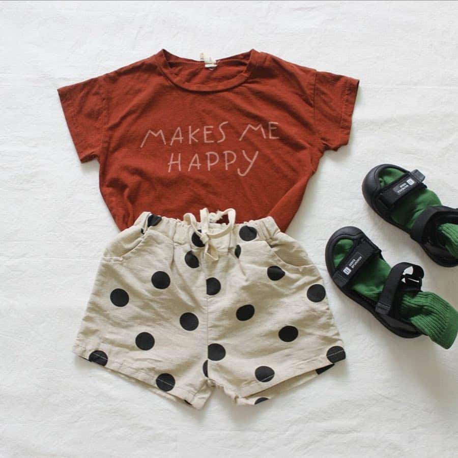 子供服のbig foRE:stさんのインスタグラム写真 - (子供服のbig foRE:stInstagram)「❤︎ポルカドットアイテム再入荷❤︎ . 去年大人気で完売していたポルカドットアイテムが再販になりましたー🎉 . シンプルだけど色味がおしゃれ✨ Tシャツは後ろが長くデザインされているので着るだけでおしゃれ☺️ とにかく去年大人気だった理由がありますっ‼︎ 今日から急に暑くなった今がおススメ😉 . . 是非、webショップにお立ち寄りください♫ . #子供服 #キッズコーデ #韓国子供服 # #fashion #outfit #女の子服 #男の子服 #ユニセックス#海外子供服 #シンプルコーデ #デニムコーデ #kidsmama #おしゃれさんと繋がりたい #igkids #kidsjapan #セレクトショップ #韓国ファッション #サマーコーデ  #ショートパンツ #シンプル#夏物新作  #ショートデニム#プチプラコーデ #通園コーデ」4月22日 20時09分 - olpemi_