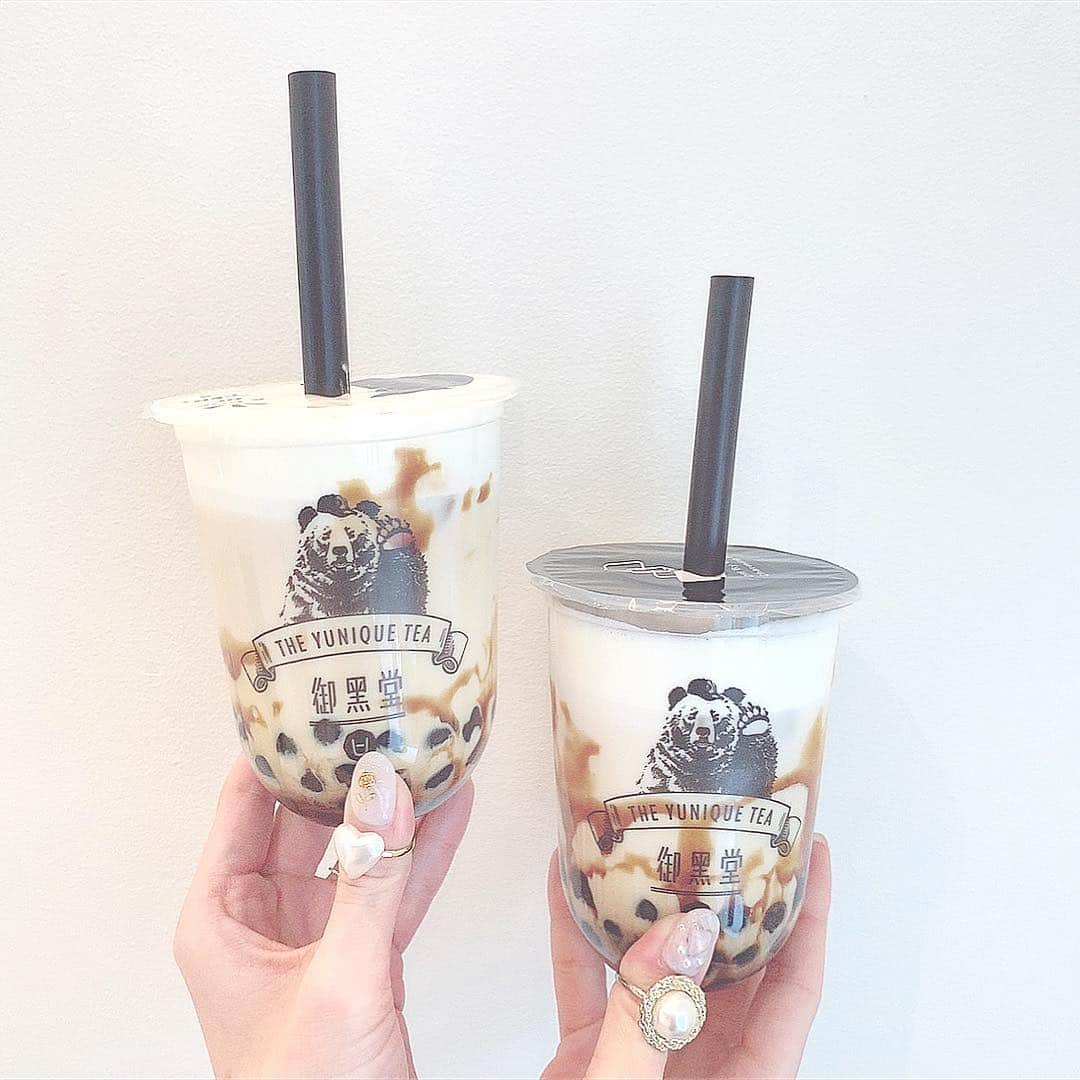 のインスタグラム：「🥤たぴ⠀ ⠀ 明治神宮前のタピオカ♡ 熊のパッケージが可愛いそして 黒糖に目がないから絶対行きたかったところ🧸 お母さんがラフォーレに遊びに 来てくれたから一緒に行ってきた:)⠀ ⠀ ⌇御黒堂タピオカラテ ￥600⠀ 東京都渋谷区神宮前3-23-6⠀ ⠀ #タピオカ#明治神宮前#御黒堂#milleapic#도쿄여행#도쿄카페」
