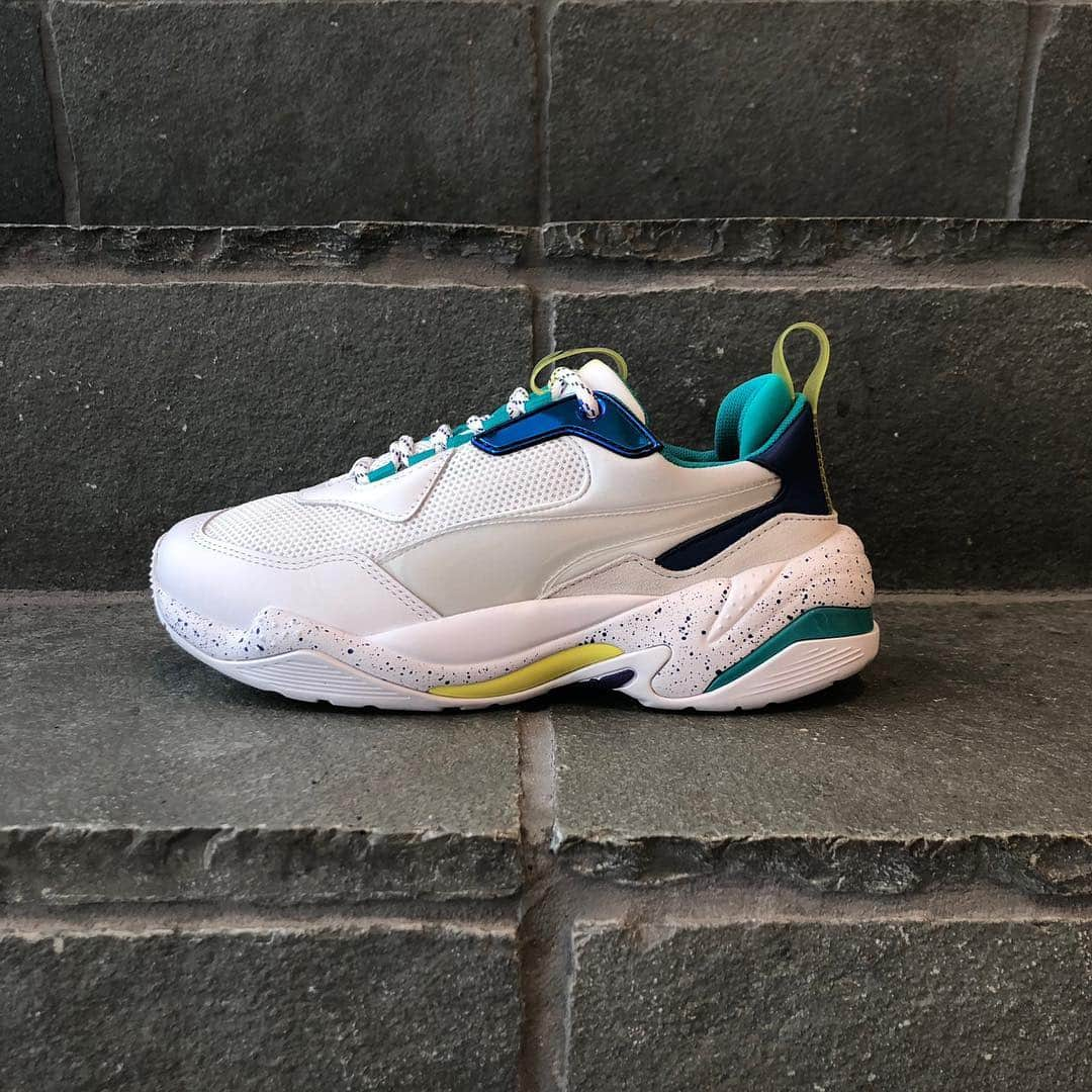 BEAMS JAPANさんのインスタグラム写真 - (BEAMS JAPANInstagram)「＜PUMA＞ Womens THUNDER SPACE BEAMS JAPAN 3F  @beams_japan #puma #beams #raybeams #beamsjapan #beamsjapan3rd Instagram for New Arrivals Blog for Recommended Items #japan #tokyo #shinjuku #mensfashion #womensfashion #日本 #東京 #新宿 #ファッション#メンズファッション #ウィメンズファッション #ビームス #ビームスジャパン」4月22日 20時47分 - beams_japan