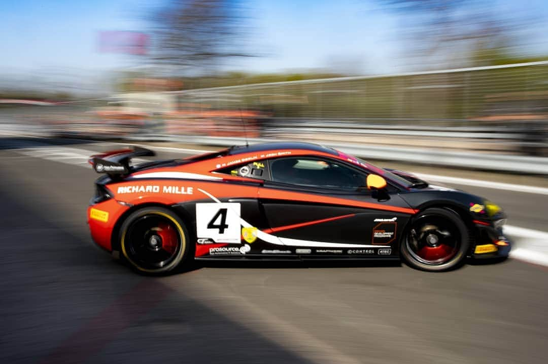 McLaren Automotiveさんのインスタグラム写真 - (McLaren AutomotiveInstagram)「Provisional McLaren 1-2-3 in GT4 at @BritishGT. @hhc_motorsport takes victory on its debut with the #57 570S GT4, followed by the #4 @tolmanmotorsport driven by #DDP pairing Josh Smith & James Dorlin in P2. The sister #58 @HHC_Motorsport sister car completes the podium in P3」4月22日 20時49分 - mclarenauto