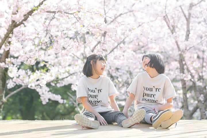 keiのインスタグラム：「Fukuoka - Japan . . #friends #portrait #cherryblossom . . #bestjapanpics_ #tokyocameraclub #photo_shorttrip #igersjp #daily_photo_jpn #ig_phos #art_of_japan_  #team_jp_ #japan_daytime_view #photo_jpn #love_bestjapan  #canon_photos #good_portraits_world #canonasia #lovers_nippon_portrait #ig_japan #jp_portrait部 #空 #一眼レフ #仲良し #リンクコーデ #ポートレート #フレンズフォト #写真好きな人と繋がりたい #チェリフォト #桜 #写真撮ってる人と繋がりたい」