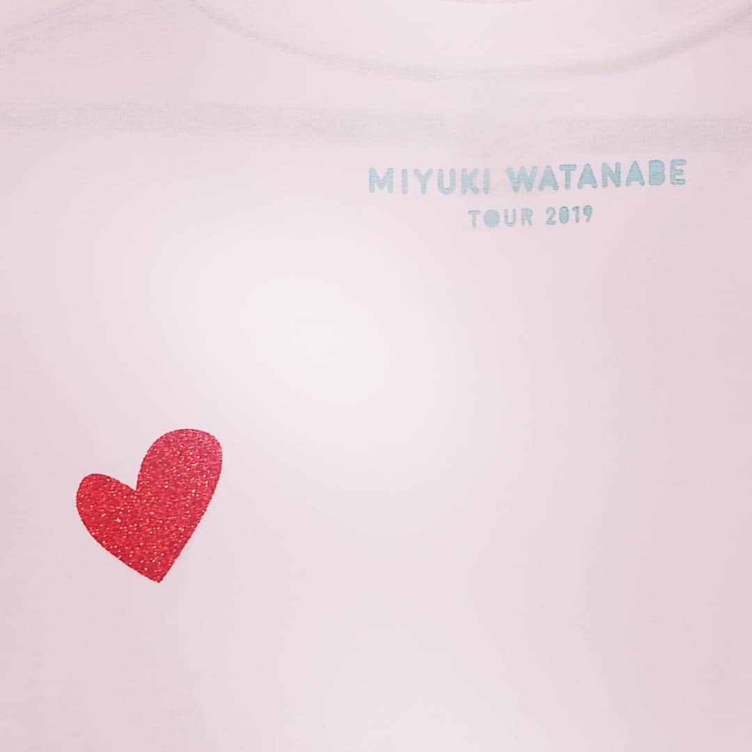 渡辺美優紀さんのインスタグラム写真 - (渡辺美優紀Instagram)「. キラキラ💖 #17パーセント #tシャツアレンジ」4月22日 21時13分 - miyukichan919