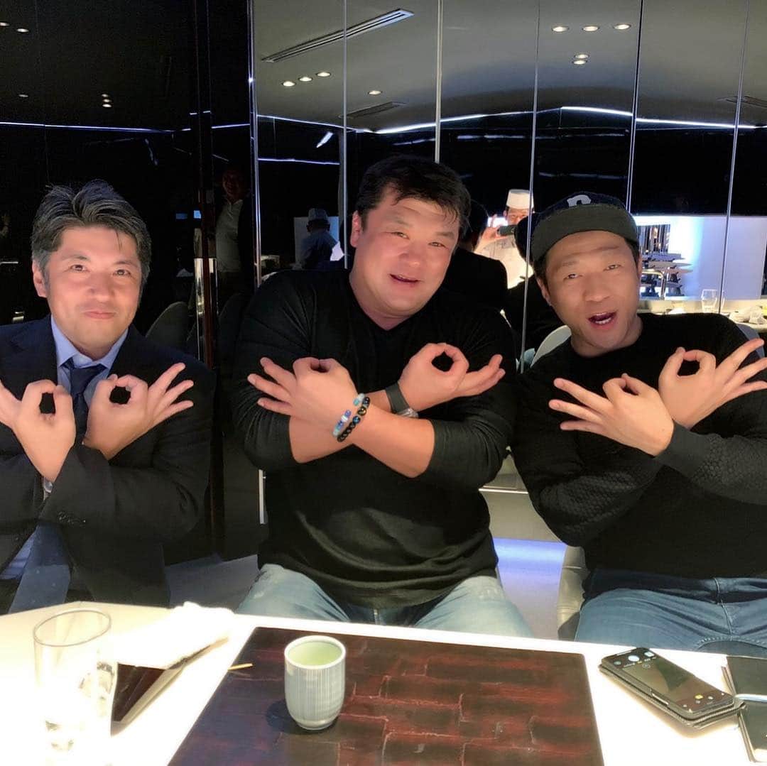 吉田秀彦のインスタグラム：「アンファーの臺さん、はなわと久々に食事！」