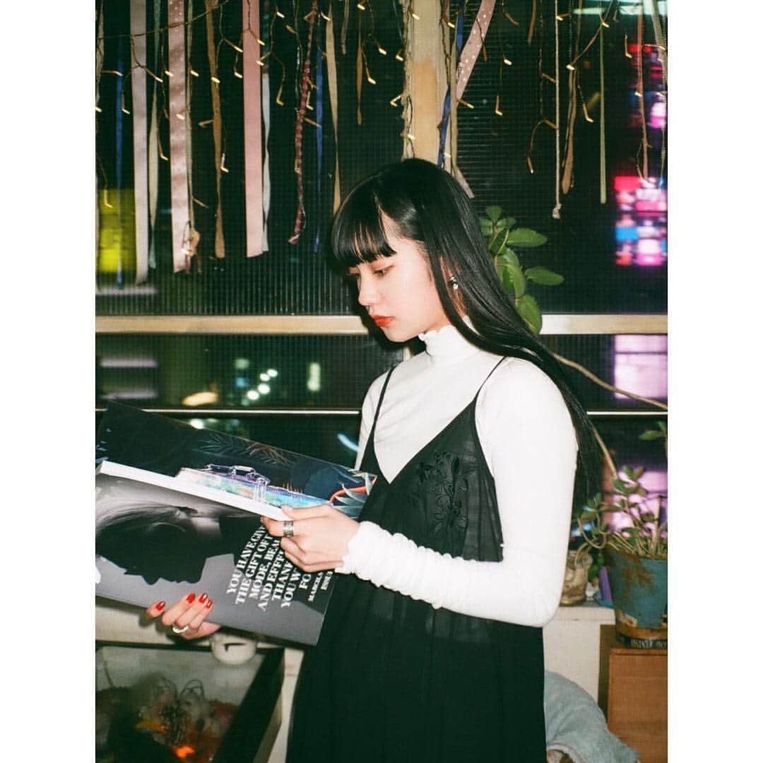 北澤舞悠（まゆちる）のインスタグラム：「読書」