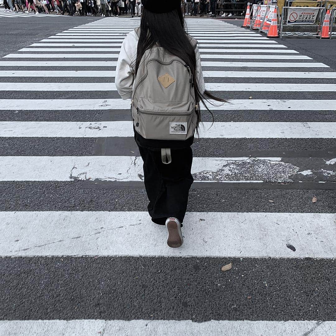 sorさんのインスタグラム写真 - (sorInstagram)「・ ・ ・ 東京 ・ ・ ・ #渋谷とまぴろ」4月22日 21時25分 - aaraataamaa