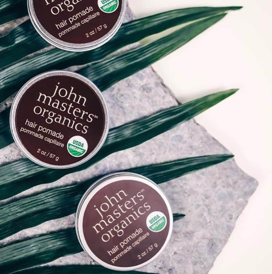 John Masters Organicsさんのインスタグラム写真 - (John Masters OrganicsInstagram)「Opnå det ideelle look med Hair Pomade. Tæm manken og skab et lækkert strandhår🦁 ⁣ ⁣ Hair pomade modvirker også solskader - perfekt til disse dage. ⁣ ⁣ Hvad skal i bruge jeres mandag på? ⁣ ⁣ 📸: @johnmastersorganics_sweden ⁣ ⁣ #Johnmasters #jmo #johnmastersorganicsdenmark #organic #planorganic #goorganic #protect #sun #beauty #skønhed #organicbeauty #økologiskskønhed #eko #eco #green #bæredygtig #hairproduct #organichairproduct #hairpomade #økologisk #øko」4月22日 21時30分 - johnmastersorganics_denmark