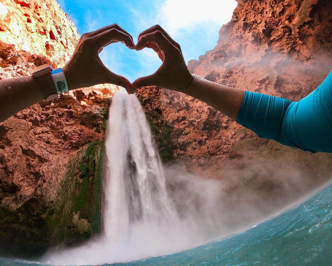 goproさんのインスタグラム写真 - (goproInstagram)「Photo of the Day: Nothing but love for nature with @__kamiko__ from #MooneyFalls. Celebrate #EarthDay today + everyday. 🌍 • • • #GoPro #GoProHERO7 #TripOn #GrandCanyon #Havasupai #Neature」4月22日 21時46分 - gopro