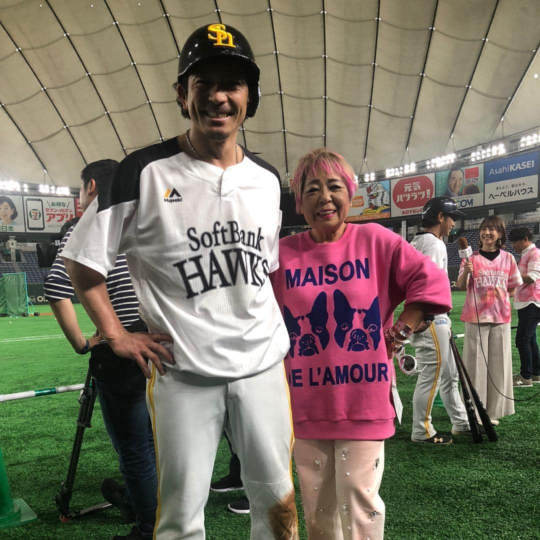 松田宣浩さんのインスタグラム写真 - (松田宣浩Instagram)「グアムママが応援に来てくれました‼️サンキュー‼️ナイスゲーム‼️」4月22日 21時44分 - match___3