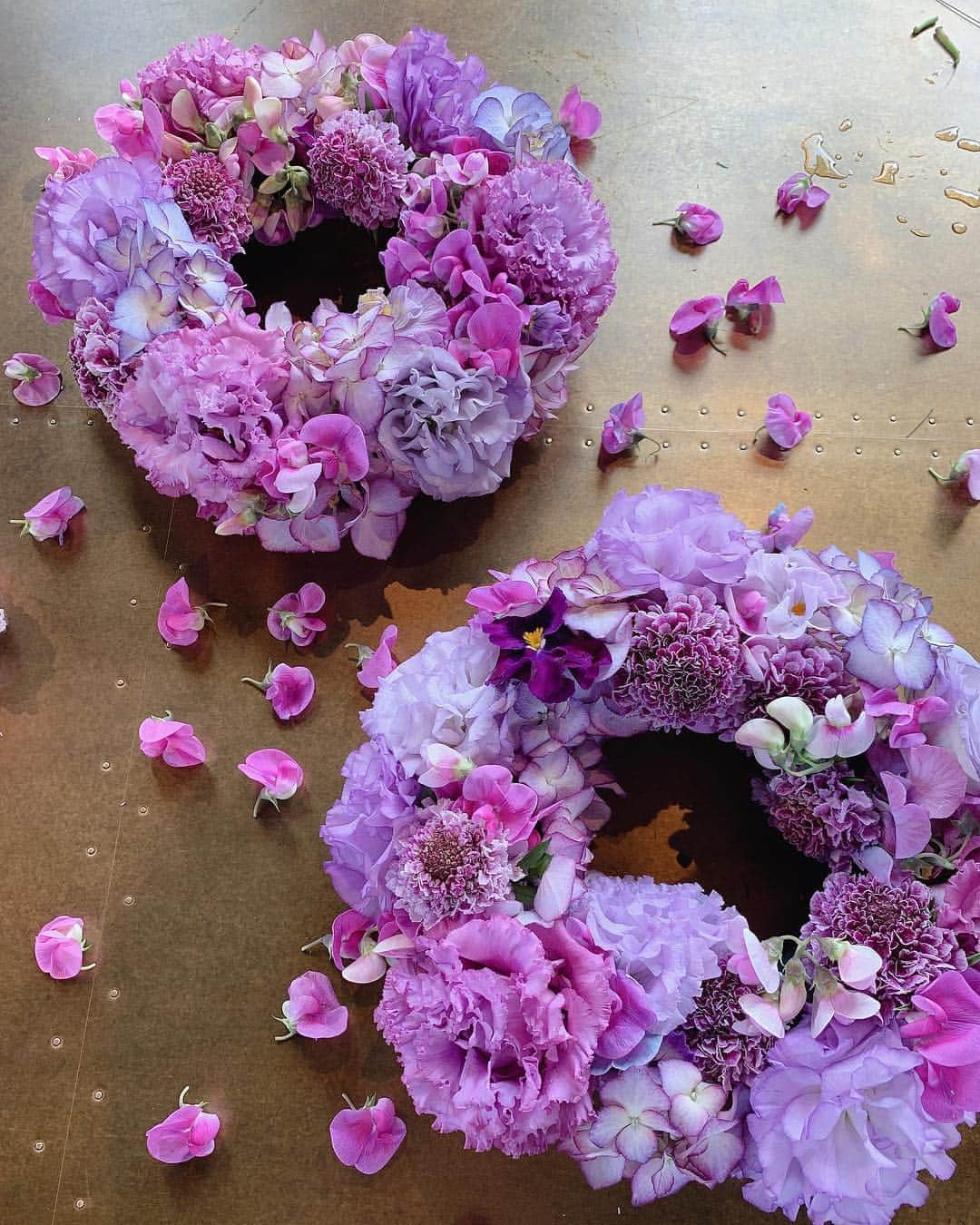 武藤静香さんのインスタグラム写真 - (武藤静香Instagram)「. この色が好きすぎて好きすぎてどうしたらいい🥺💜？ . . 0番目に好きな色💜 . . . #lavender#flower#フラワーアレンジメント#お花」4月22日 21時54分 - mutoshizuka0204