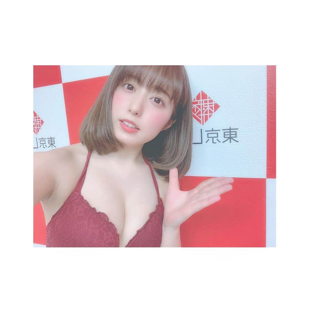 前田美里のインスタグラム：「東京LilyさんにてDVD発売イベントありがとうございました。！！ . 次は29日ソフマップさんにてイベントと 29日はその後にミスジェニックのイベントもあります。！！！ . . #東京lily #グラビア #グラビアアイドル #ミスジェニック #水着 #撮影 #japanesegirl #gravure #bikini #instalike #instagood #instagravure #followｍe #picoftheday」