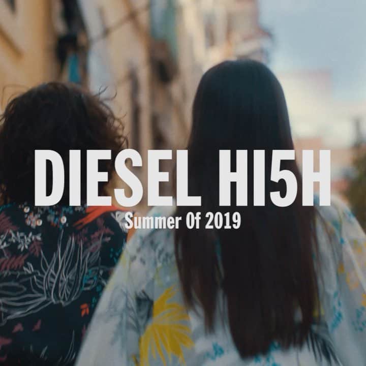 ディーゼルのインスタグラム：「Summer is a state of mind, they say. #DieselHi5h #Summer19 #forsuccessfulliving . . . @vegaessermeant @alecardonaca @annagryzlova @black.benson @j.felipe.v @gerardalbajar」