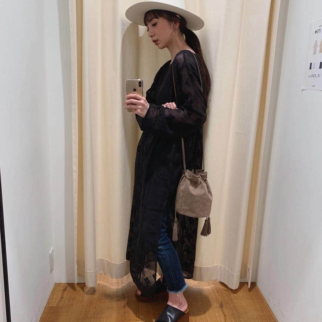 ungrid_minamiのインスタグラム：「. 今日は休みだったので GWの連勤に備えてご飯7食分つくったからヘトヘトです😬 さっ！明日からまたがんばろう💓 . @ungrid_official #Ungrid#アミュプラザ博多  #24日発売#ワンピース」