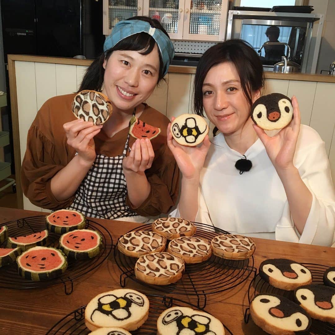 Ranさんのインスタグラム写真 - (RanInstagram)「. . 本日放送の「ミント！」（ @mbs_mint ）をご覧になって下さった皆さま、 ありがとうございました♡ 野々村友紀子さん（ @nonomura_yukiko ）、 聡明でとても素敵な方でした💓☺️ . . . #bread #illustrationbread #kawaii #kawaiifood #japan #japanesefood #wathermelon #bee #yummy #パン #手作りパン #食パン #朝ごパン #サンドイッチ #萌え断 #毎日放送 #MBS #mbsミント #大阪 #行きたい #パン教室 #konel #こーねる #感謝」4月22日 22時03分 - konel_bread