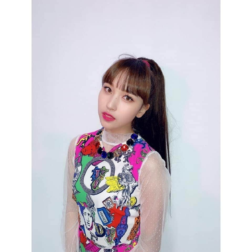 TWICEさんのインスタグラム写真 - (TWICEInstagram)「원스~ 많이 많이 응원해줘서 고마워요~!!💓 활동도 화이팅 !! Fancy 🤟😚」4月22日 22時30分 - twicetagram