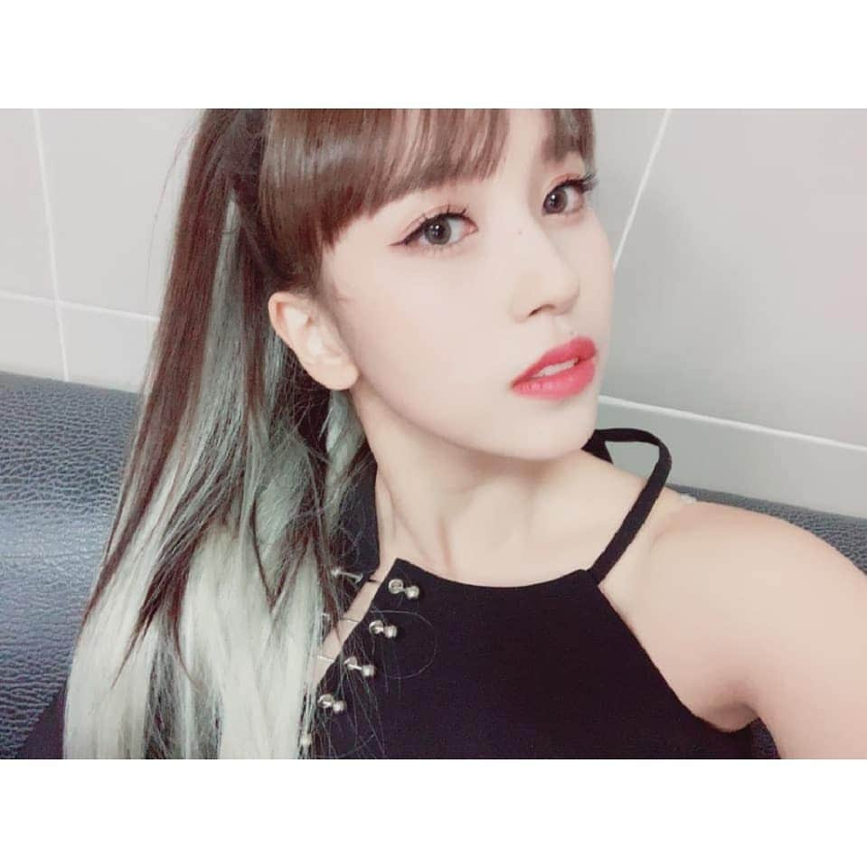 TWICEさんのインスタグラム写真 - (TWICEInstagram)「원스~ 많이 많이 응원해줘서 고마워요~!!💓 활동도 화이팅 !! Fancy 🤟😚」4月22日 22時30分 - twicetagram