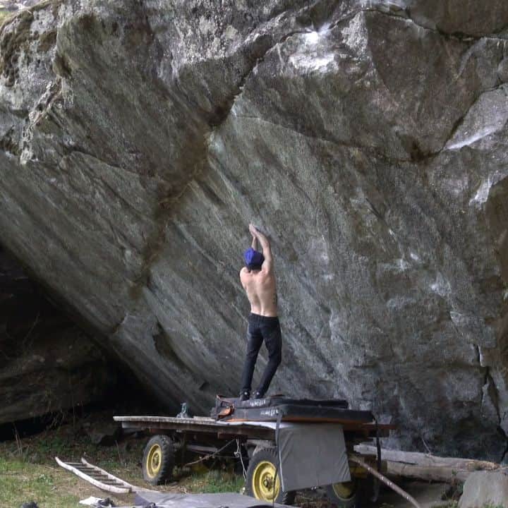 ダニエル・ウッズのインスタグラム：「Off the Wagon (8B+)(v14) __________________________  Wow what crazy couple of moves! Spent 4 days huckin myself at the first jump which is one of the more technical jumps that I have done. You gotta land this right hand full pad slot crimp perfect. Every try I was basically doin it but not haha. @_keenan_t told me to just stand up on my right foot and once I got that into my head I did it basically static then fell on next move. Few goes later it went.  The stand is dope and all but the true line is from the low. Feel like I have done half the bloc but full line is the main prize 💯. Vid by @alex_puccio89」