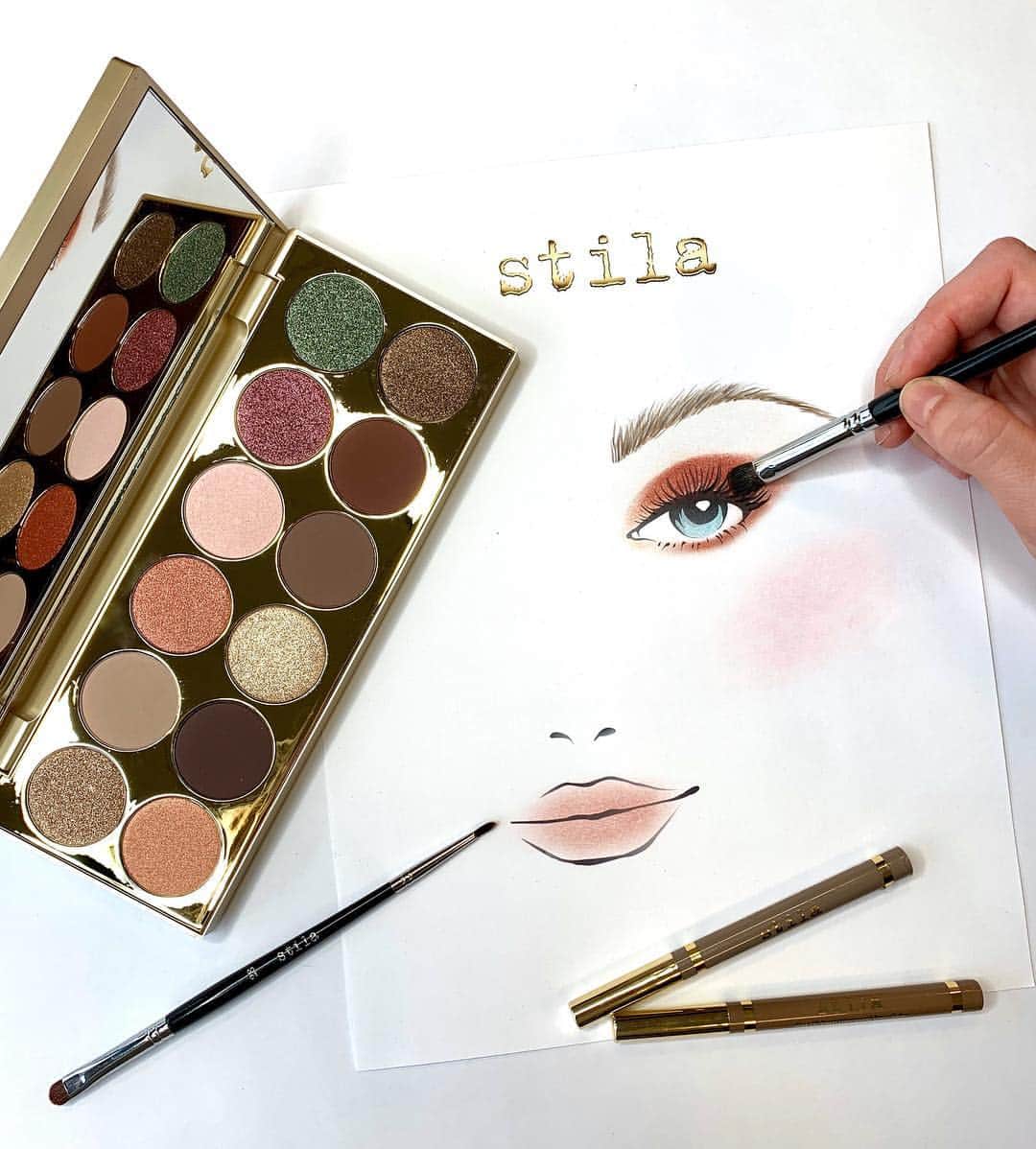 Stila Cosmeticsさんのインスタグラム写真 - (Stila CosmeticsInstagram)「Embracing #EarthDay with warm neutrals and pops of color from our After Hours earth tones palette 🌎 Available now @ultabeauty ✨ #ulta #stilacosmetics #afterhours #eyecandy」4月22日 22時25分 - stilacosmetics