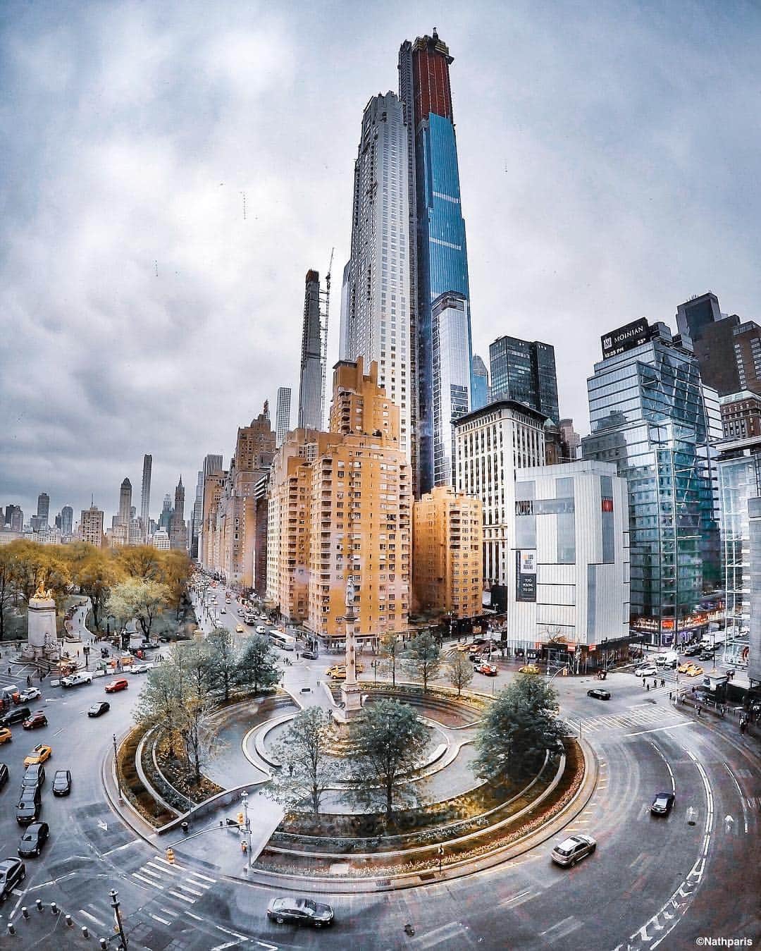 nathparisのインスタグラム：「« Columbus Circle » @nycgo @xlairways  #seeyourcity #xlairways #partners」