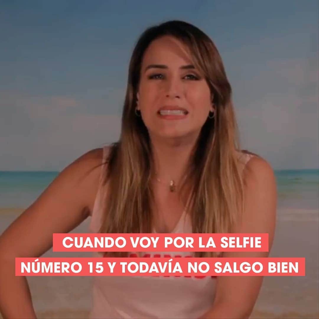 Erika De La Vegaさんのインスタグラム写真 - (Erika De La VegaInstagram)「Algún día lo lograré a la tercera.  #ErikaDeLaVega #Selfies #Humor」4月23日 8時00分 - erikadlvoficial