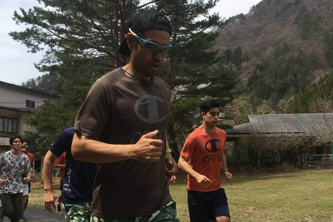 ニッチロー'さんのインスタグラム写真 - (ニッチロー'Instagram)「TEAM CPFU 山梨県西湖 一泊二日合宿🏃  めっちゃキツかった〜  こういうの高校以来かも💦  走力もチーム力も確実にレベルアップしました👍  大人の部活動最高です😆  #teamcpfu  #cpfu #championjp  #champion #チームcpfu #チャンピオン #大人の部活動  #西湖合宿 #山梨 #キツかったけど楽しかった #まだまだ速くなれる #アツロー #ノッチさんインスタ始めたよ」4月23日 8時32分 - nicchiro5.1