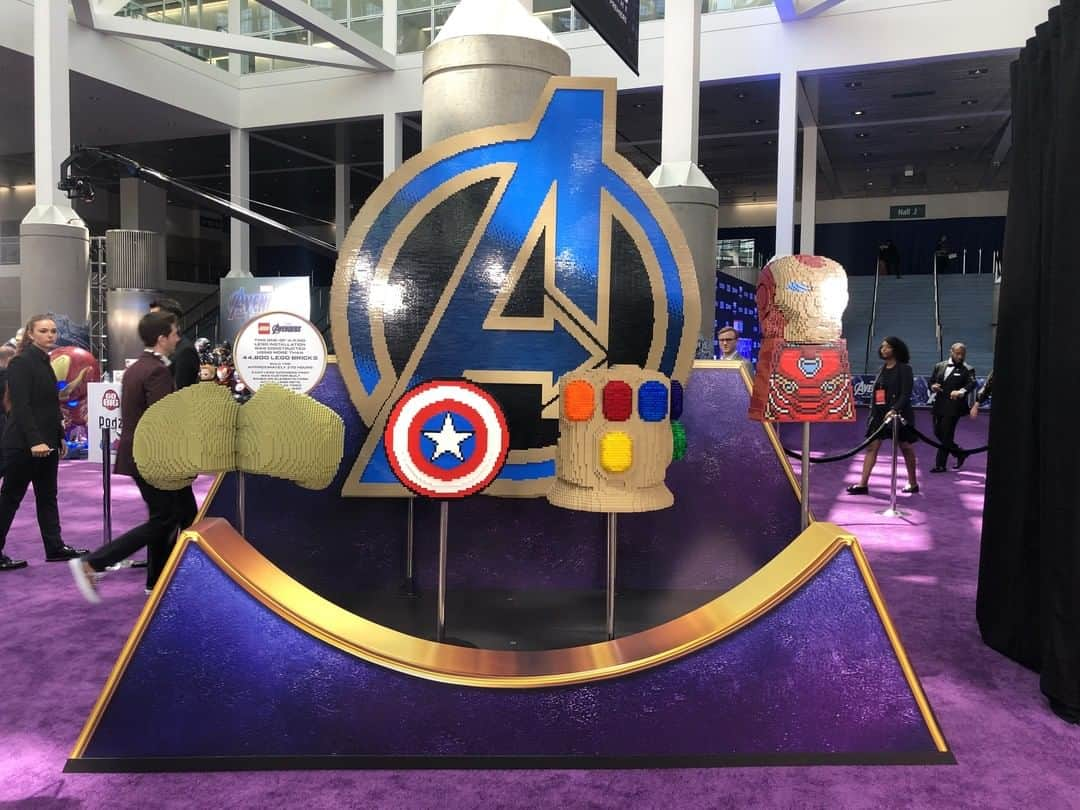 Marvel Entertainmentさんのインスタグラム写真 - (Marvel EntertainmentInstagram)「44,800 #LEGO bricks. 270 hours. One heroic set from @lego! #AvengersEndgame」4月23日 9時09分 - marvel