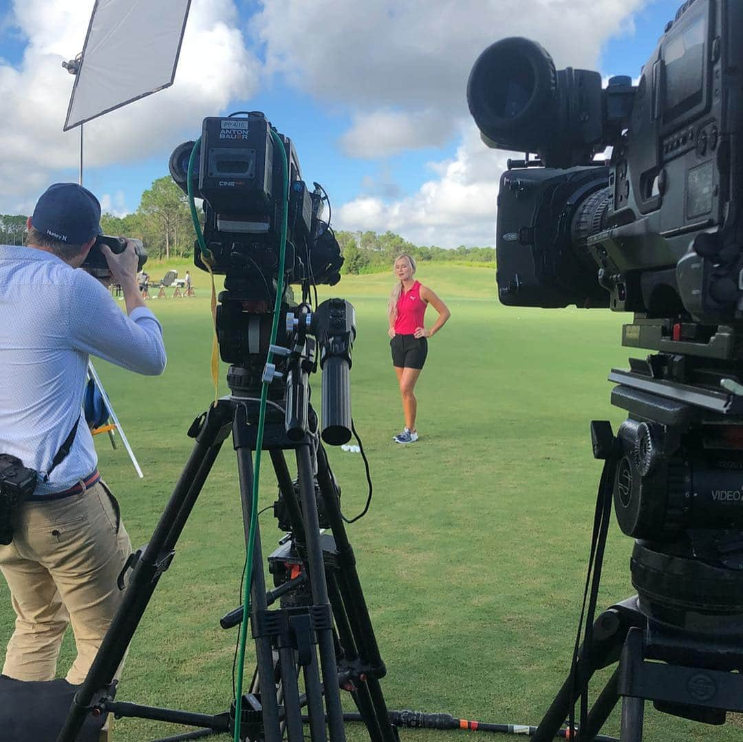 ブレア・オニールさんのインスタグラム写真 - (ブレア・オニールInstagram)「✨Had a blast hosting #ComoConcepts & it begins airing TONIGHT 7pm ET Monday’s ⛳️ on @golfchannel 🙌🏼 Here are a few fun #behindthescenes moments! 🏌🏽‍♂️ Tonights show is “More Speed” taking place on the range & in the gym! 💪🏽 Get ready to learn from @chriscomogolf & get new insights from his guests in the golf world! 👊🏽☑️」4月23日 0時24分 - blaironealgolf