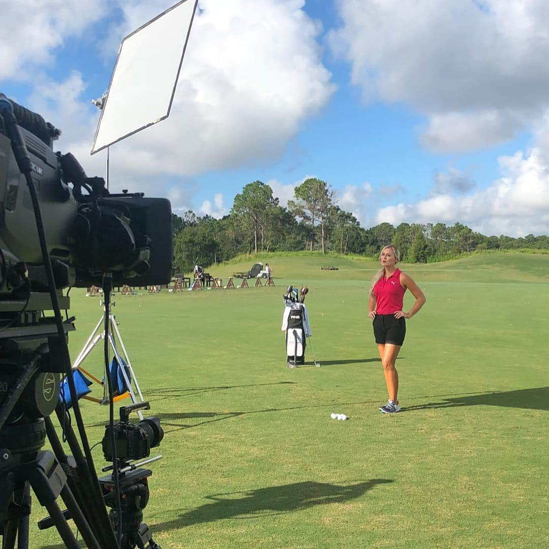 ブレア・オニールさんのインスタグラム写真 - (ブレア・オニールInstagram)「✨Had a blast hosting #ComoConcepts & it begins airing TONIGHT 7pm ET Monday’s ⛳️ on @golfchannel 🙌🏼 Here are a few fun #behindthescenes moments! 🏌🏽‍♂️ Tonights show is “More Speed” taking place on the range & in the gym! 💪🏽 Get ready to learn from @chriscomogolf & get new insights from his guests in the golf world! 👊🏽☑️」4月23日 0時24分 - blaironealgolf