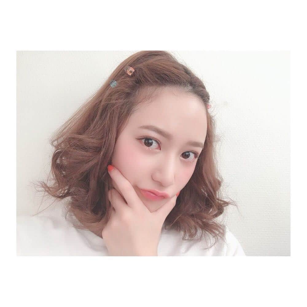 葉月ゆめさんのインスタグラム写真 - (葉月ゆめInstagram)「外国のお子ちゃまがつけそうな かわいいピンいっぱい持ってます。🧷🌈ふふふ #髪が顔にかかるのが苦手 #おでこ #おでこ広い系女子」4月23日 0時33分 - yume_hazuki