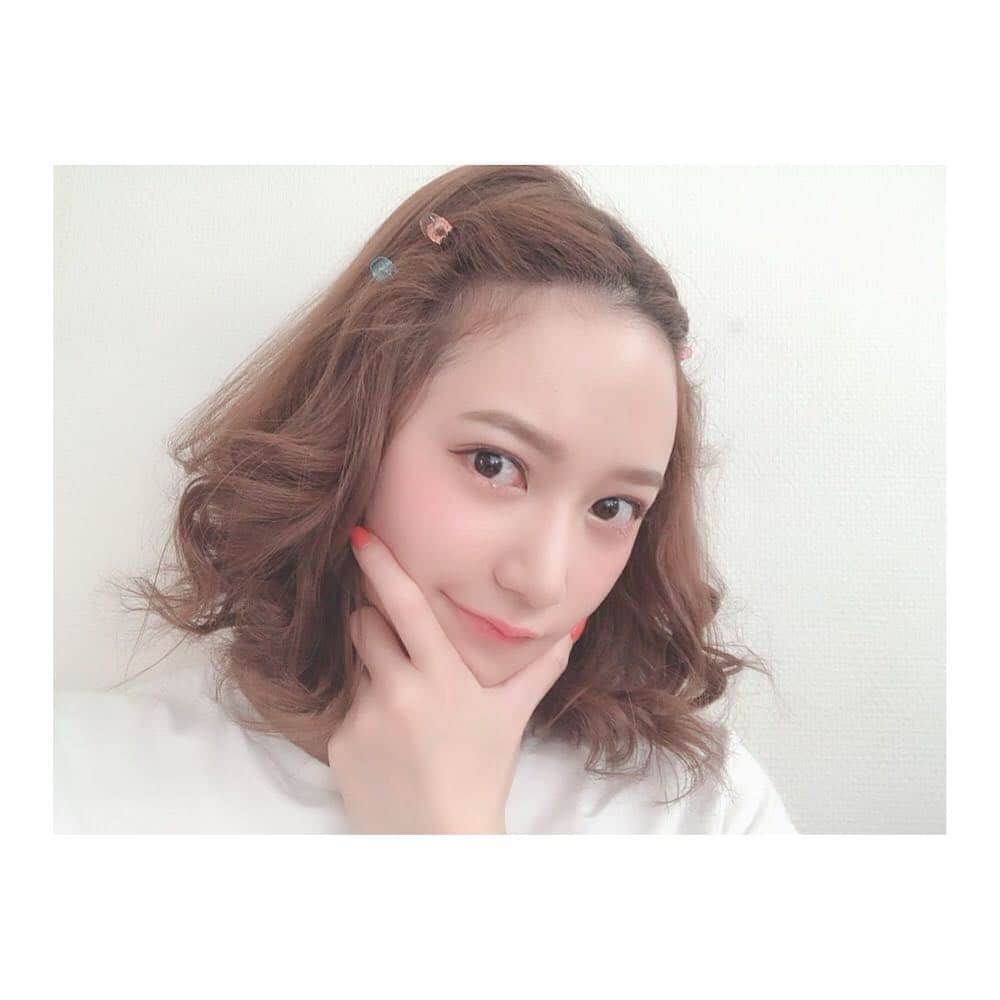 葉月ゆめさんのインスタグラム写真 - (葉月ゆめInstagram)「外国のお子ちゃまがつけそうな かわいいピンいっぱい持ってます。🧷🌈ふふふ #髪が顔にかかるのが苦手 #おでこ #おでこ広い系女子」4月23日 0時33分 - yume_hazuki