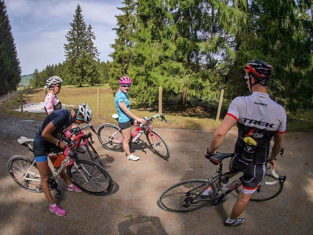 ニコル・ショットさんのインスタグラム写真 - (ニコル・ショットInstagram)「Happy Easter 🐣🐇 #home #oberstdorf #allgäu #biketour #beautiful #nature #sun」4月23日 0時38分 - nicole_schott