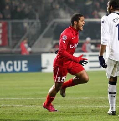 ロベルト・ロサレスさんのインスタグラム写真 - (ロベルト・ロサレスInstagram)「Congratulations to @fctwente and the fans for coming back to the eredivisie where they belong」4月23日 0時43分 - robertico_r