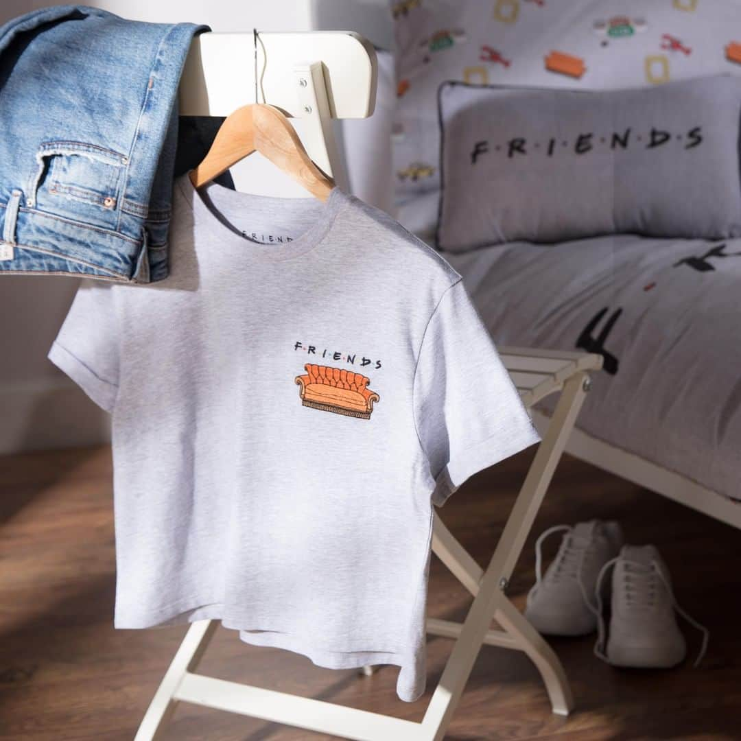 プリマークさんのインスタグラム写真 - (プリマークInstagram)「Pivot into Primark for your latest fix of Friends 📺 Tee £6/€8/$10 #Primark #Friends25」4月23日 1時00分 - primark