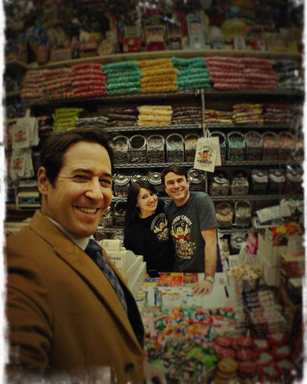 ロブ・モローのインスタグラム：「Sweet shooting @sho_billions at the great @economycandy store, lower east side nyc. #degiulio」