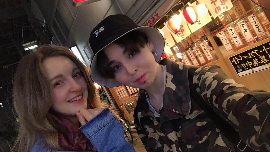 のインスタグラム：「1年半ぶり会った😆 東京を案内するのは楽しみ！」
