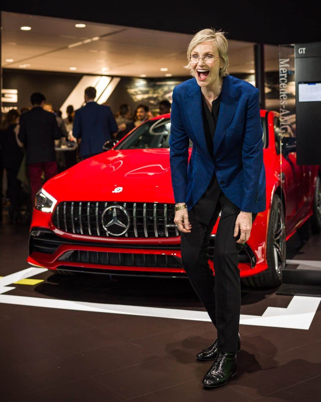 ジェーン・リンチさんのインスタグラム写真 - (ジェーン・リンチInstagram)「Having a blast at the @mercedesbenzusa  #TogetherWeArrive #MBLGBTQ event! So proud to be an #MBAmbassador.  #NYIAS #MercedesBenz」4月23日 2時01分 - janelynchofficial