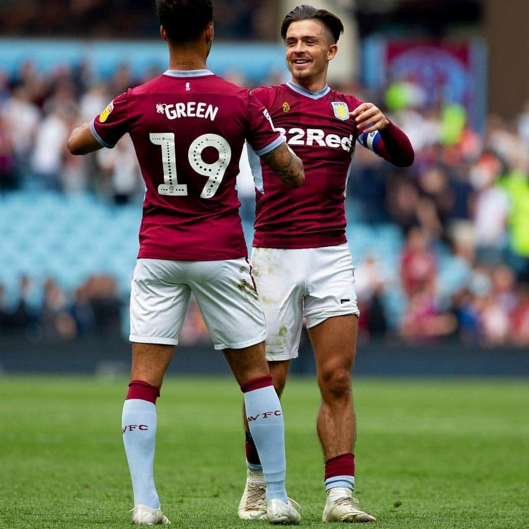 ジャック・グリーリッシュさんのインスタグラム写真 - (ジャック・グリーリッシュInstagram)「10 wins a row 😍⚽️❤️ well done boys, great effort once again and always nice to see a packed Villa Park! #AVFC」4月23日 2時06分 - jackgrealish