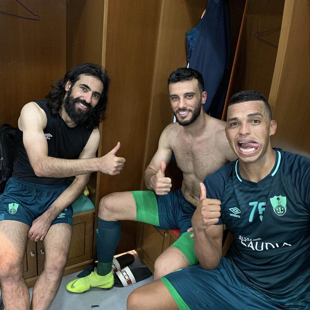 アデルラン・サントスのインスタグラム：「3 pontos importantes!!!! 3 important points !!!! 😁😁😁😆😆」