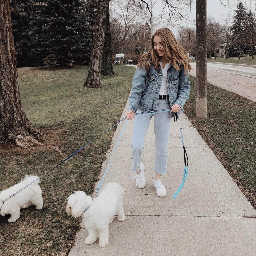 ローレン・オーランドさんのインスタグラム写真 - (ローレン・オーランドInstagram)「dm for my dog walking rates 🐶」4月23日 2時29分 - laurenorlando88