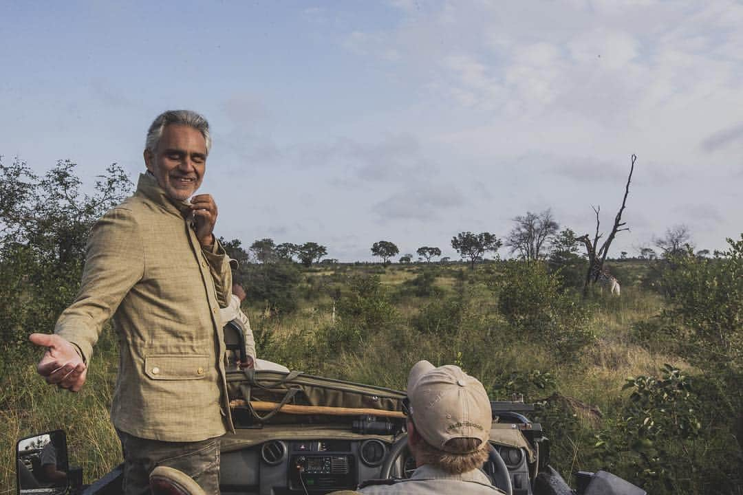 アンドレア・ボチェッリさんのインスタグラム写真 - (アンドレア・ボチェッリInstagram)「. Sabi Sabi wildlife reserve . #🇿🇦 . ph: @lucarossettiph」4月23日 2時32分 - andreabocelliofficial