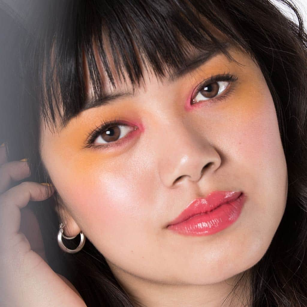 Maybelline New Yorkさんのインスタグラム写真 - (Maybelline New YorkInstagram)「Get @meghannguy‘s pretty spring makeup look using the #lemonadecraze palette, #cityminis in ‘hi-rise sunset’ and plumper, please lipstick in ‘bragging rights’. Leave a 💛 if you would rock this sunny look!」4月23日 2時37分 - maybelline