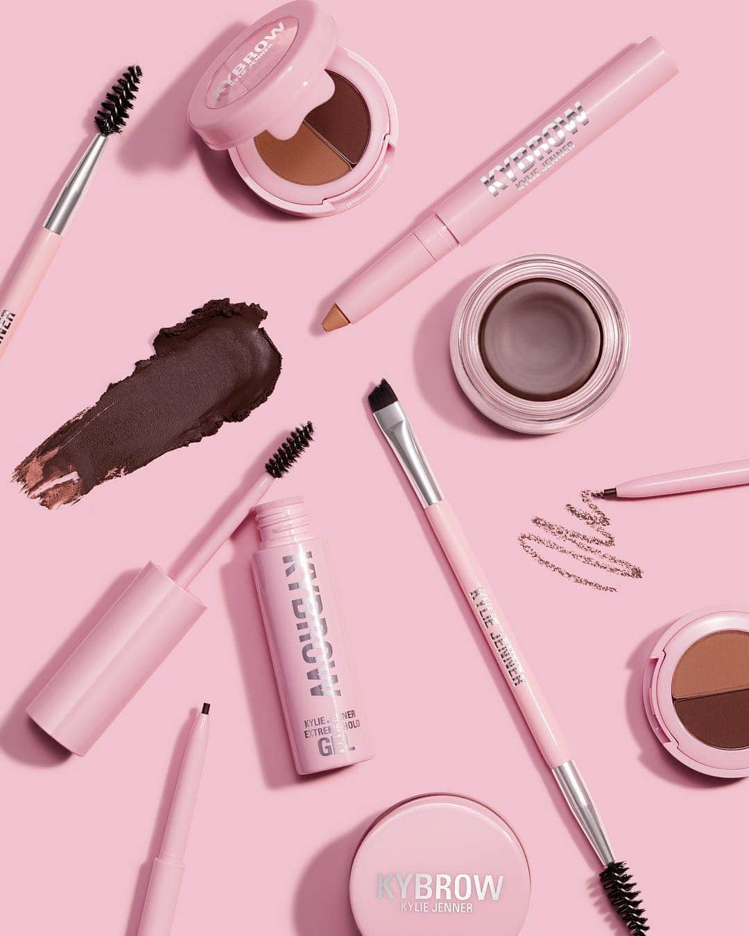 Kylie Cosmeticsさんのインスタグラム写真 - (Kylie CosmeticsInstagram)「KYBROW Collection 🌸 ⁣⠀ ✨ BROW PENCIL: ultra fine tip for precise detailing + spoolie for brushing and blending ⁣⠀ ✨ BROW POMADE: smudge-proof and buildable to define and fill effortlessly ⁣⠀ ✨ BROW POWDER DUO: two velvety smooth powders for a customizable soft and natural look⁣⠀ ✨ BROW GEL: lightweight brush on gel with extreme hold and setting power⁣⠀ ✨ BROW HIGHLIGHTER: ⁣2 formulas - matte & shimmer. sculpt with creamy matte highlight and add soft glow to arches with shimmer highlight⁣⠀ ✨ BROW BRUSH: define with angled brush tip and blend with spoolie ⁣⠀ Coming 4/29 to KylieCosmetics.com」4月23日 2時58分 - kyliecosmetics