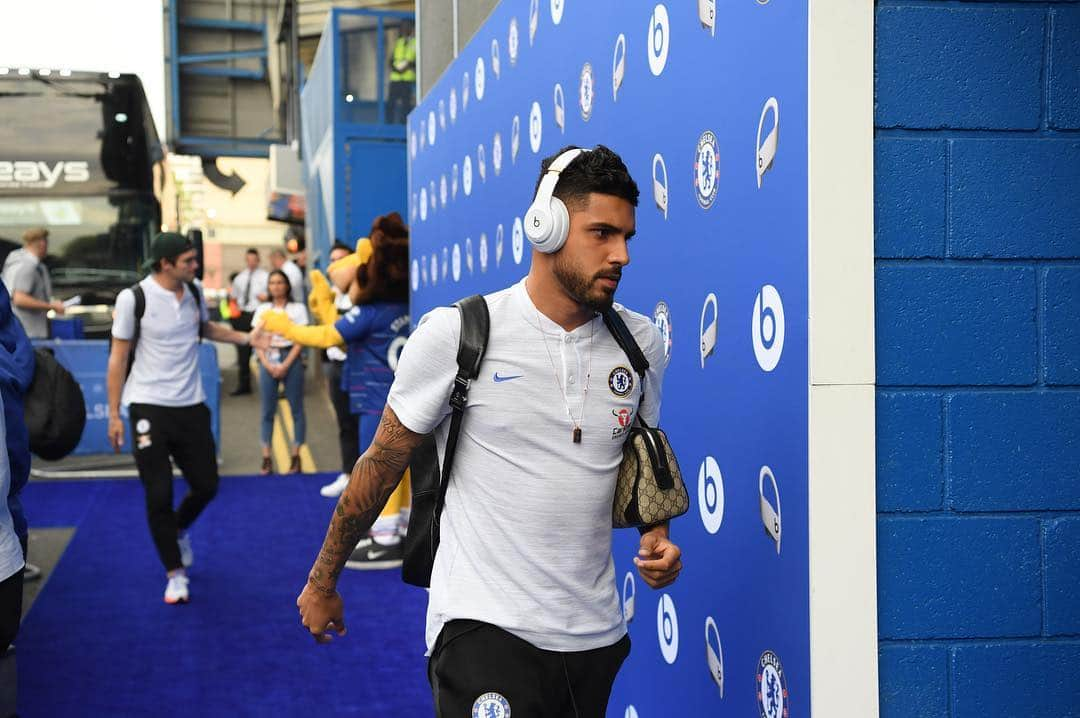 チェルシーFCさんのインスタグラム写真 - (チェルシーFCInstagram)「Here’s your Chelsea team to play Burnley: Arrizabalaga; Azpilicueta (c), Christensen, David Luiz, Emerson; Kante, Jorginho, Loftus-Cheek; Hazard, Higuain, Hudson-Odoi.  Subs Caballero, Zappacosta, Cahill, Kovacic, Barkley, Pedro, Giroud. 💪 #CHEBUR #CFC #Chelsea」4月23日 3時10分 - chelseafc