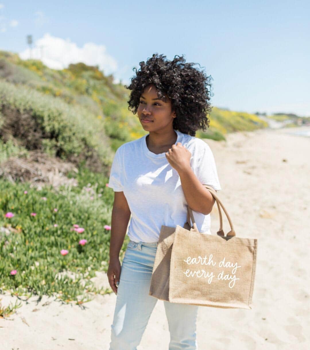 The Little Marketさんのインスタグラム写真 - (The Little MarketInstagram)「Happy Earth Day! 🌏 In celebration, we are running a special promotion today only! Spend $100 online and receive a complimentary large tote bag. Shop now at thelittlemarket.com.」4月23日 3時10分 - thelittlemarket