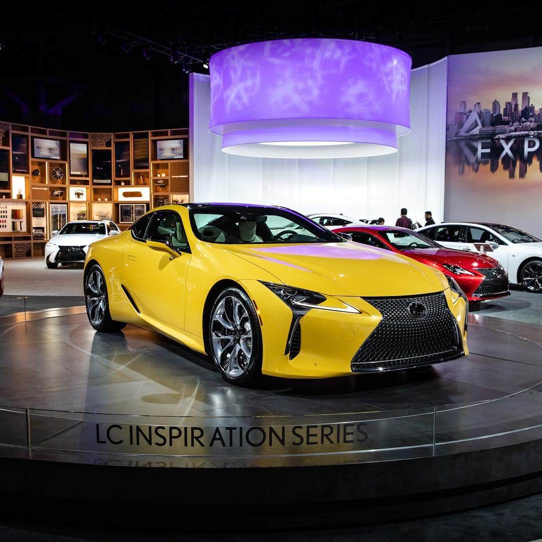 Lexus USAのインスタグラム：「What nearby vehicles aspire to. The special edition #LexusLC and #LexusLX Inspiration Series. #NYIAS」