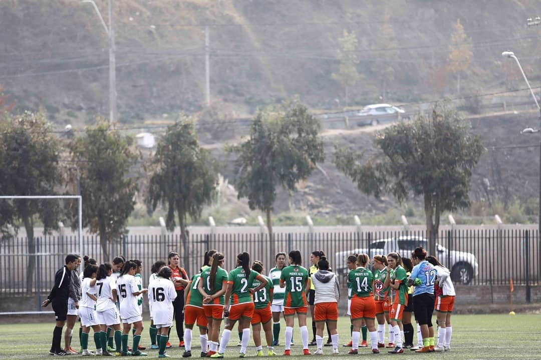 サッカー チリ代表チームさんのインスタグラム写真 - (サッカー チリ代表チームInstagram)「Revisa lo mejor del triunfo de @deportes_temuco_oficial ante @cobresaloficial en el complejo Amador Donoso por la serie Adulta de la #PrimeraDivisionFemenina🏆 📸Fotografías: Carlos Vera / Comunicaciones ANFP」4月23日 4時31分 - campeonatochi