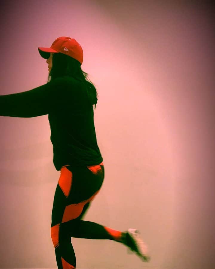 のインスタグラム：「バックランジツイスト.  Back lunge twist . . . . . . #caiya#川﨑介椰#fitness #workout #fit #motivation #bodybuilding #training #healthy #lifestyle #gym life #diet #fitnessaddict #strong #fitnessmodel #exercise #train #getfit  #photooftheday #instafit #fitness #fitnessmotivation #fitnessjourney #fitlife #workout #workoutmotivation #workoutvideo #glutes #glutesworkout #squats #squatbooty #healthylifestyle」