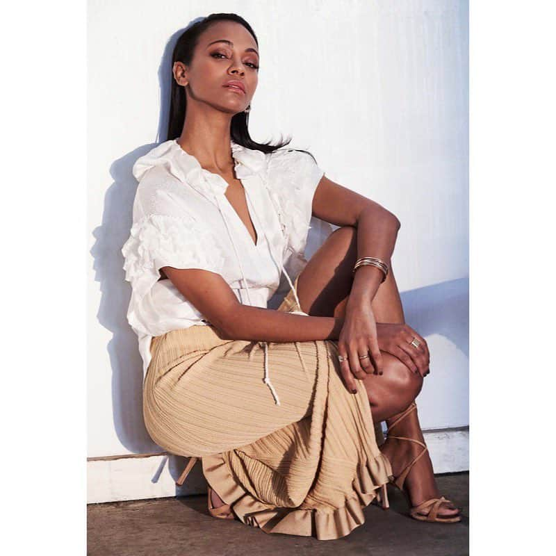 ペトラ・フラナリーさんのインスタグラム写真 - (ペトラ・フラナリーInstagram)「💥💥💥 @zoesaldana @whowhatwear  @garymantoosh 📷: @photobyhudson  styling: @petraflannery makeup: @amyoresman hair: @mararoszak  manicurist: @tinagauld」4月23日 5時09分 - petraflannery