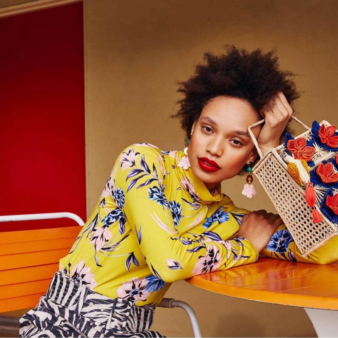 Anna Lylesのインスタグラム：「The absolutely gorgeous @afroditadorado for @shopbop 🤩💘 shot by @jennifermassaux makeup @sophiehaig #annalylesgots」